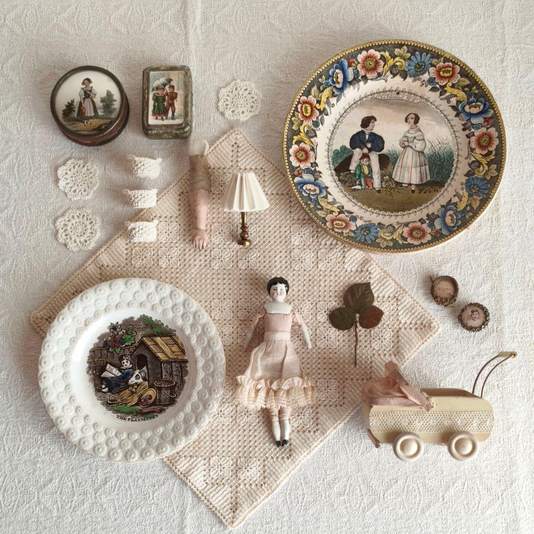 * antique box ❀ * クロモスの 小さなメタルボックス