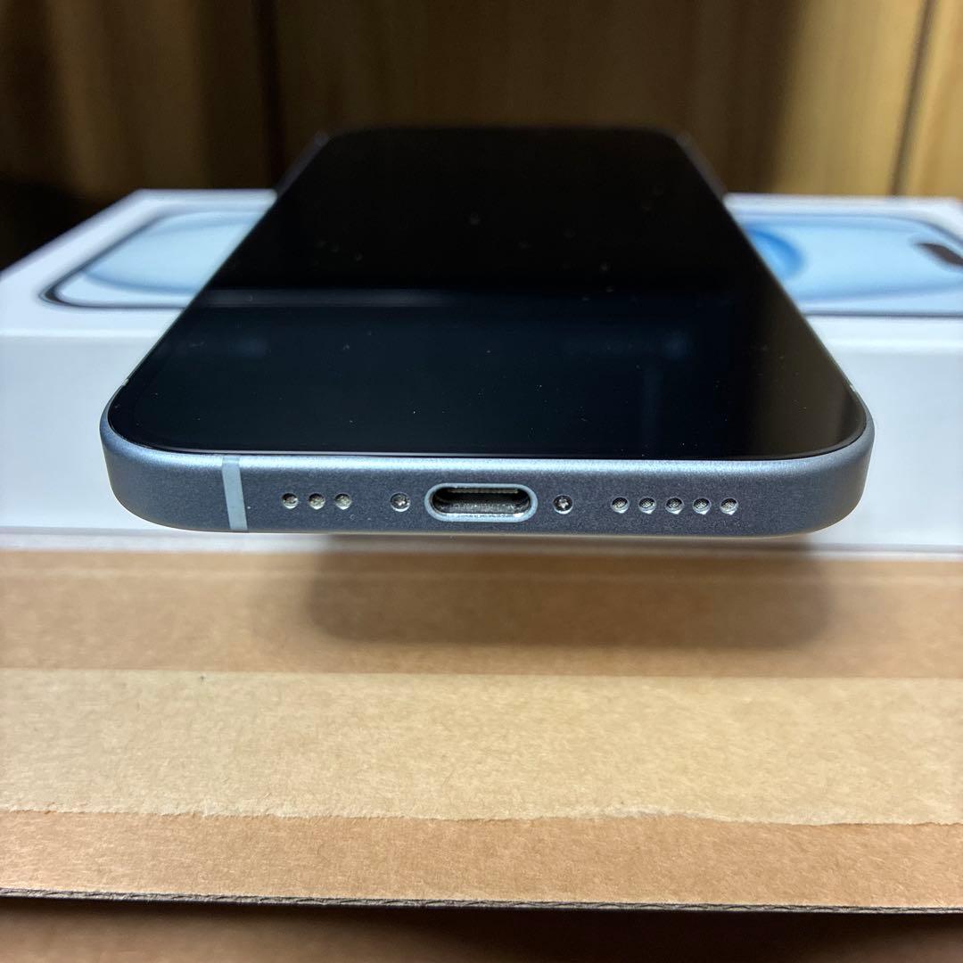 Apple iPhone 15 128GB ブルー　中古