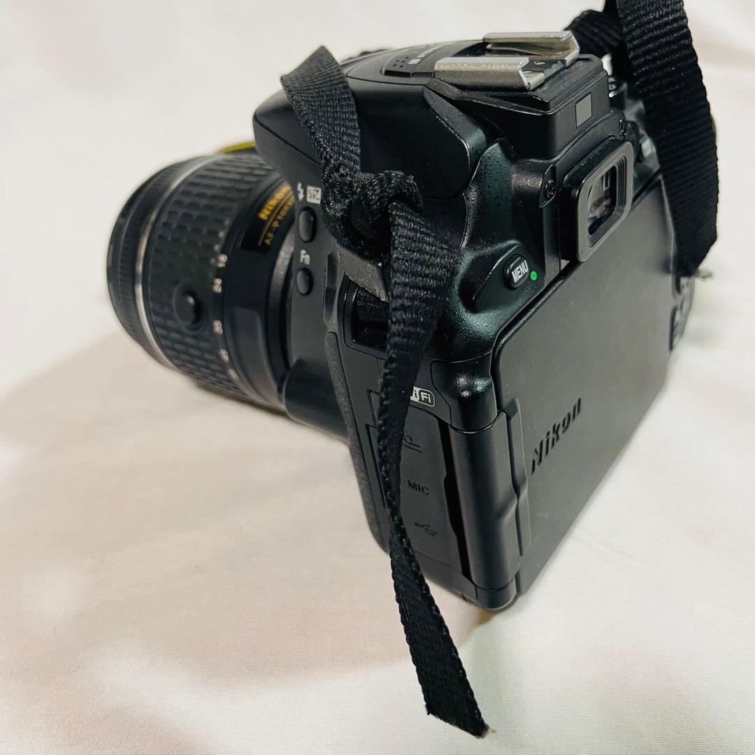 Nikon ニコンノ　D5600 18-55 VR レンズキット デジタル一眼