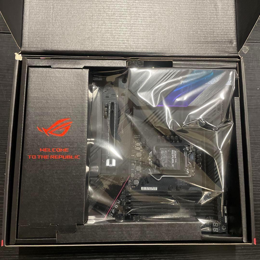 ASUS ROG STRIX Z590-E GAMING WIFI　マザーボード