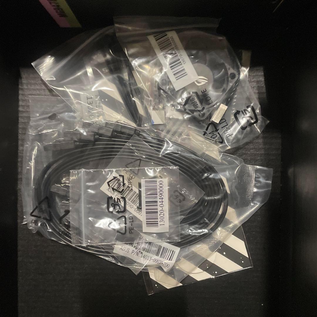 ASUS ROG STRIX Z590-E GAMING WIFI　マザーボード