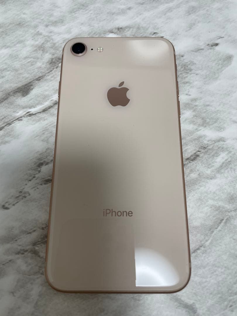 iPhone8 本体　128GB