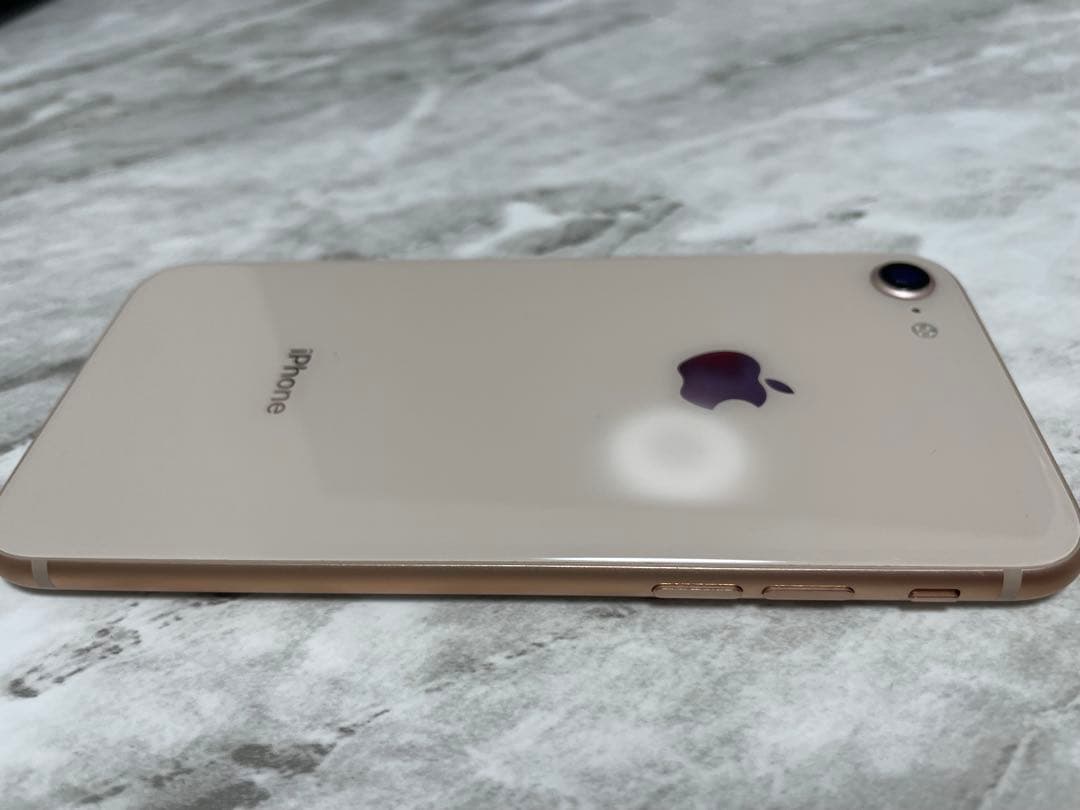 iPhone8 本体　128GB