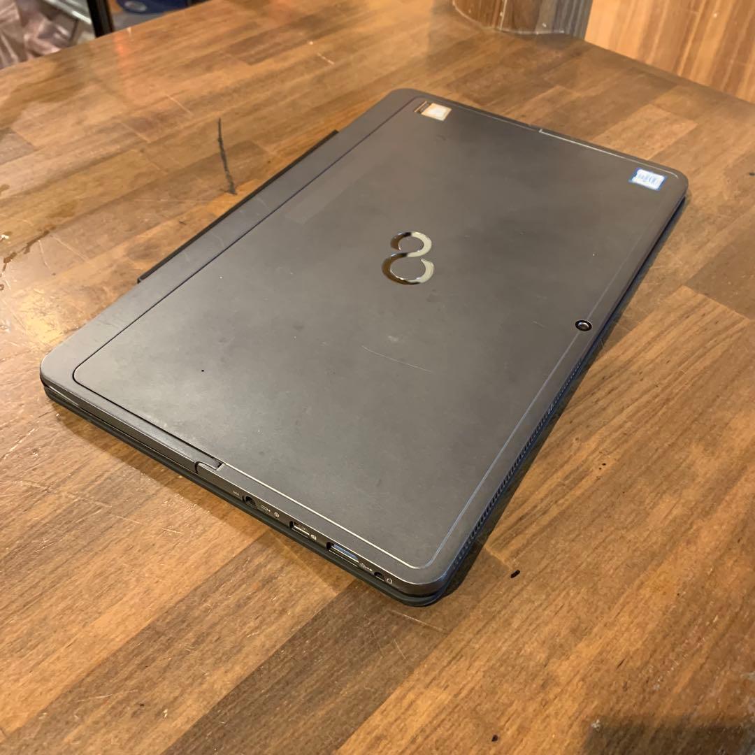 富士通　タブレットノートPC ARROWS Tab R726/P 2018年製
