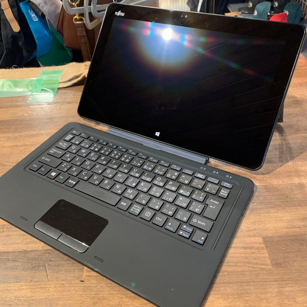 富士通　タブレットノートPC ARROWS Tab R726/P 2018年製