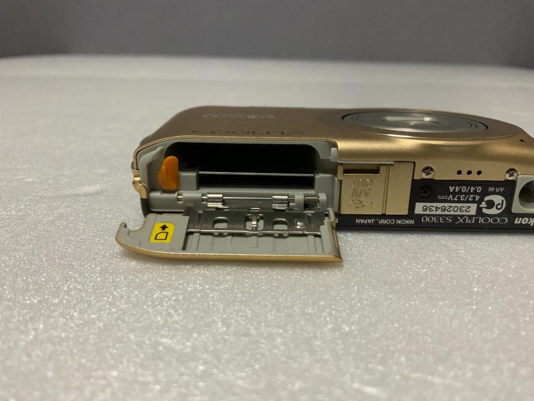 Nikon COOLPIX S3300 ゴールド