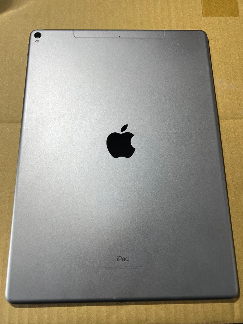 【ip-2】ショップ展示品 iPad Pro（2世代） 12.9インチ 64GB