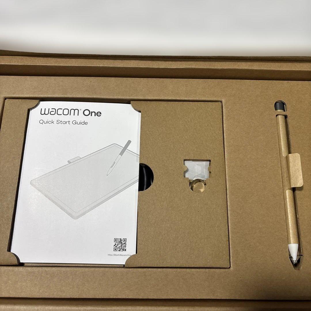 【ほぼ新品】Wacom One 14 (DTC141W0) 液晶ペンタブレット