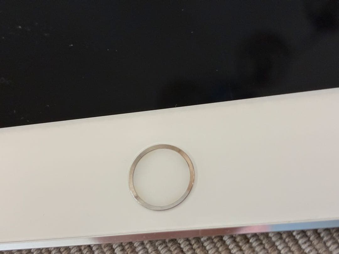 iPad mini 4 16GB ホワイトWiFi+Cellular動作確認済み