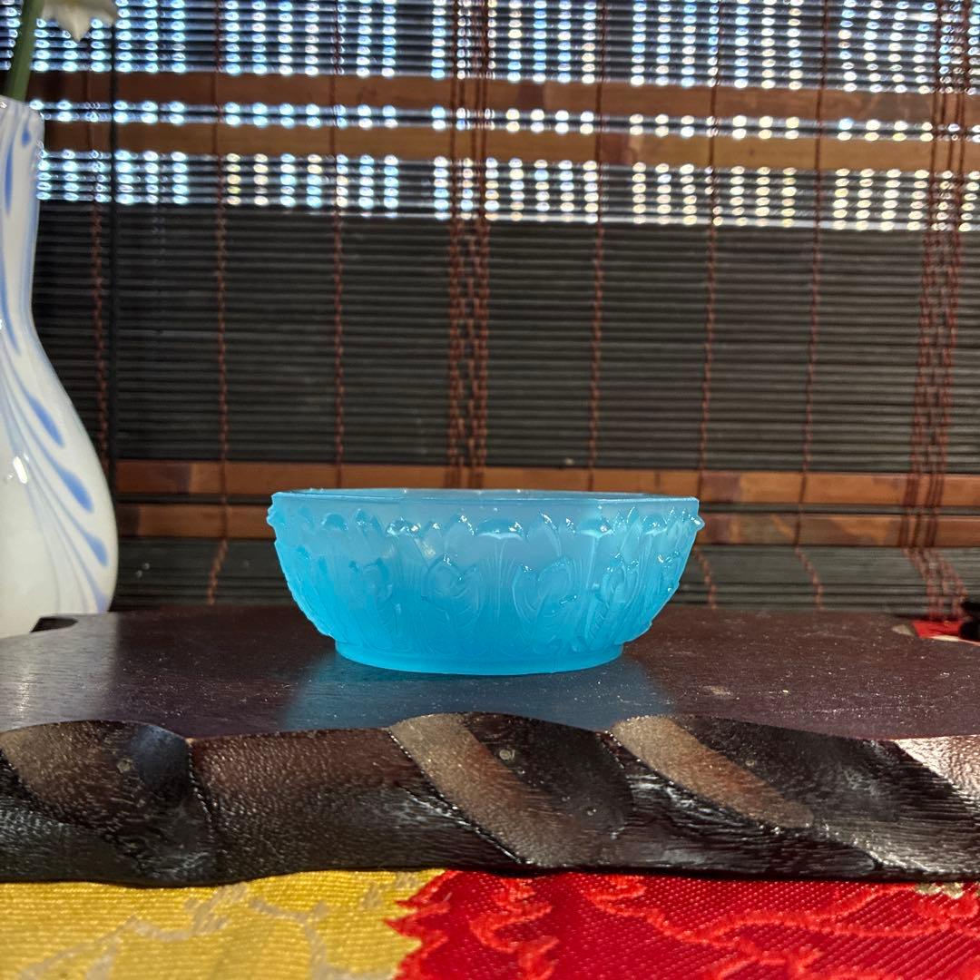 骨董　時代ガラス　プレスガラス　希少　植物綴り　水色練りガラス　八角皿　ウラン