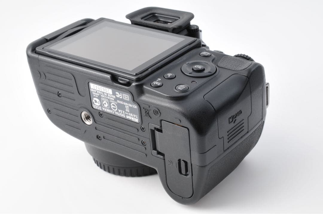 ■ 美品 ■ Nikon D5100 ダブルズームキット 《 S数3038回 》