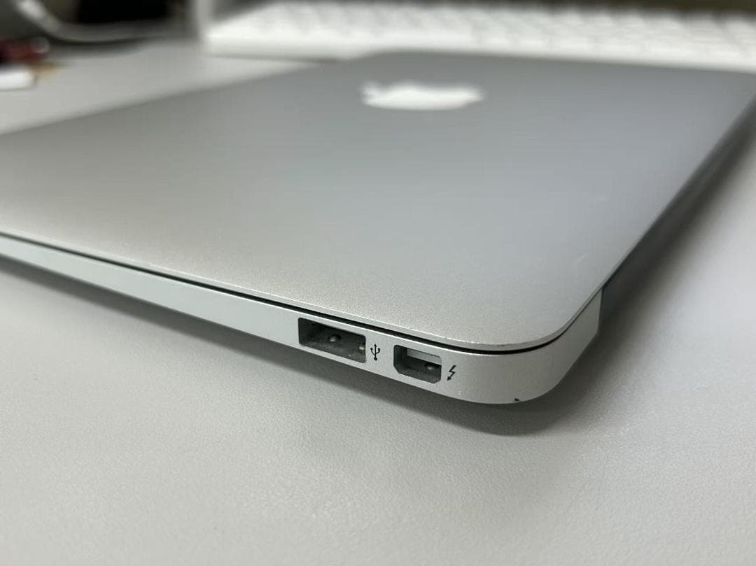 MacBook Air (11-inch, Mid 2011)美品バッテリーOK