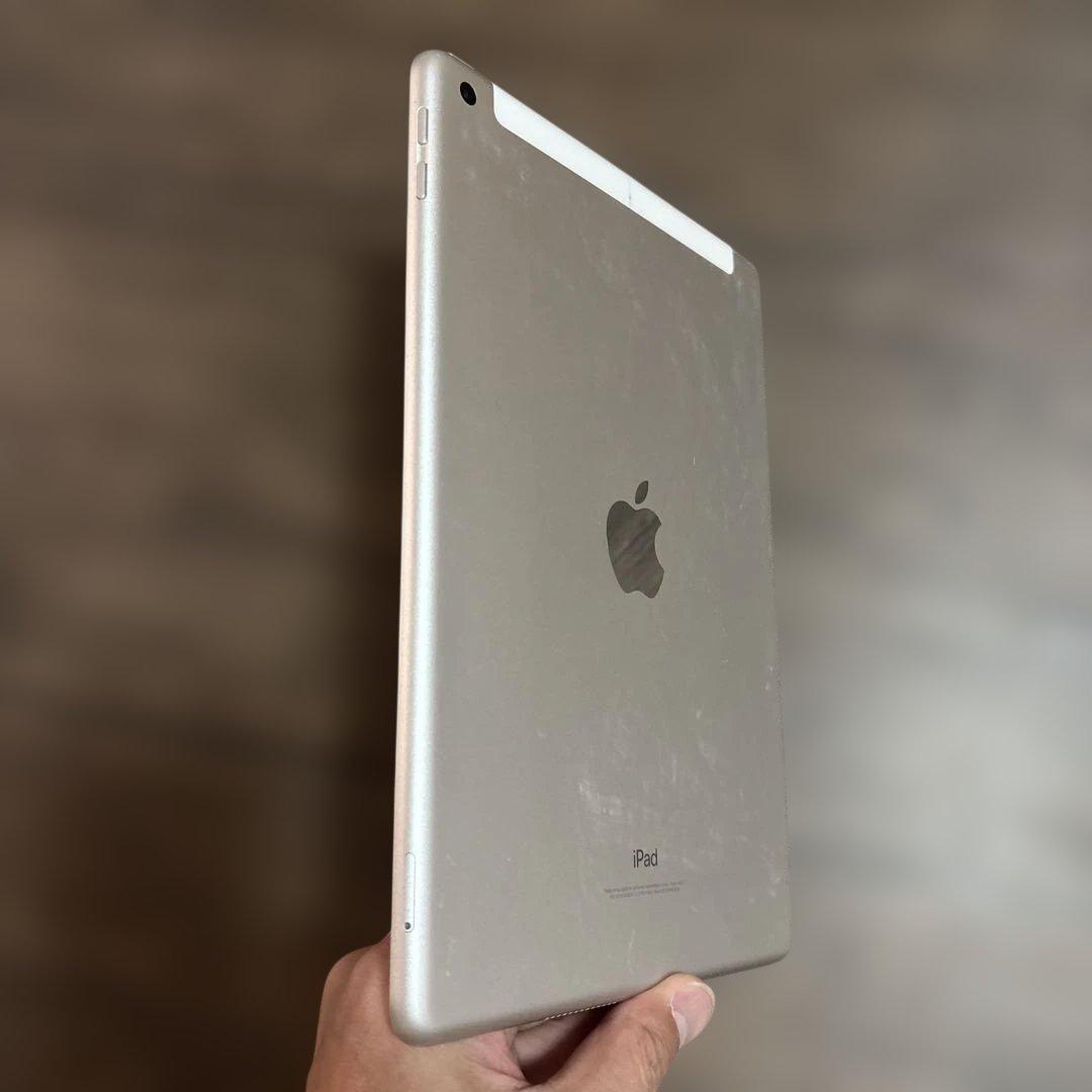 iPad 第5世代 32GB SIMロック解除済