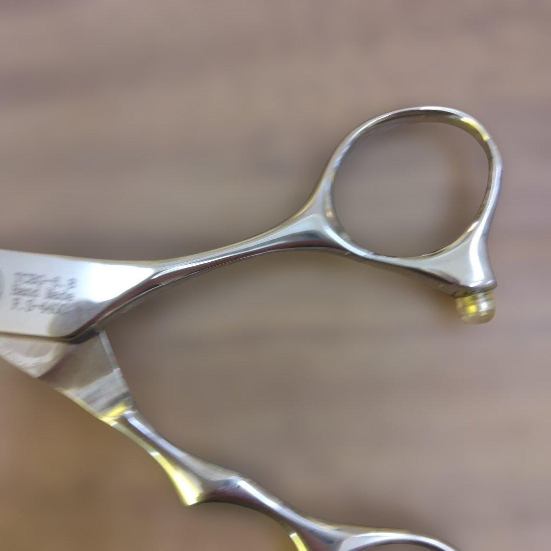 ✨6,8インチ心シザー✨散髪用✨ヘアカット✨髪切り✨カットシザー✨刈上げ✨中古✨