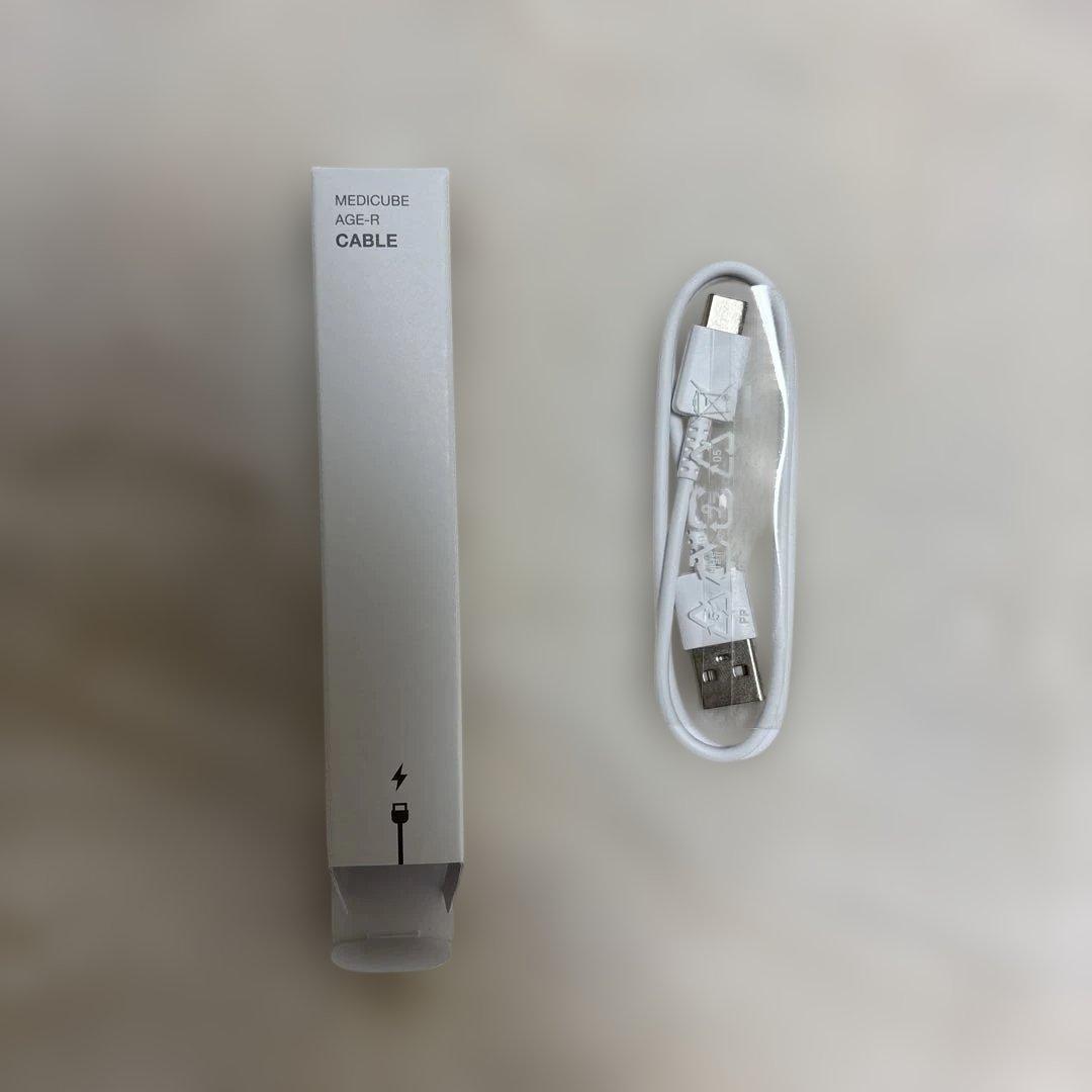 AGE R DERMA EMS SHOT 美顔器　メディキューブ
