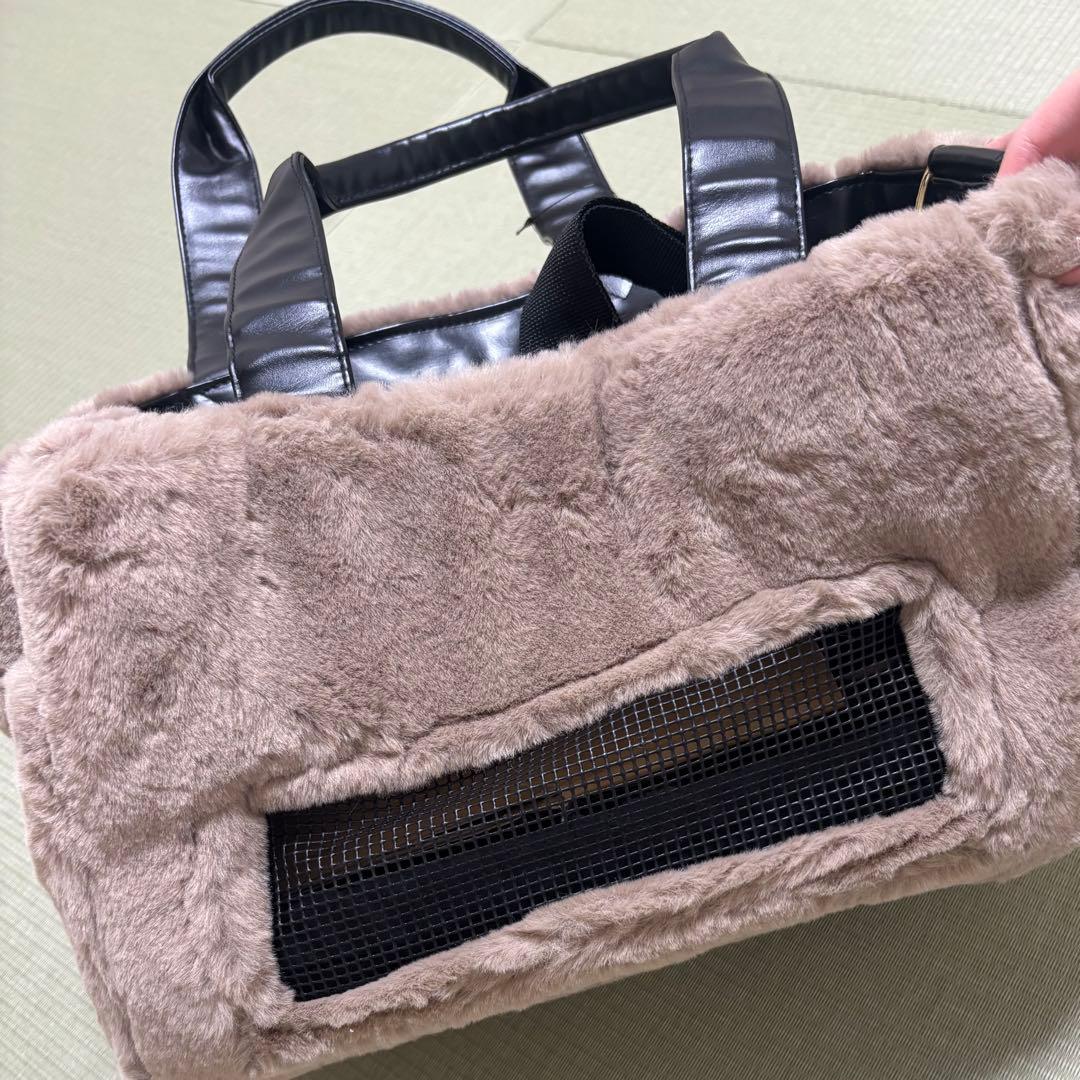 【新品未使用】GODPIVA ペット ファーリボン キャリーバッグ ベージュ
