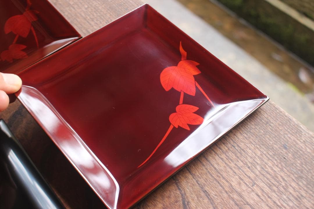 保管スレのみ！シンプルデザインに極上白檀蔦蒔絵の映えるお皿5点（検輪島塗銘々皿