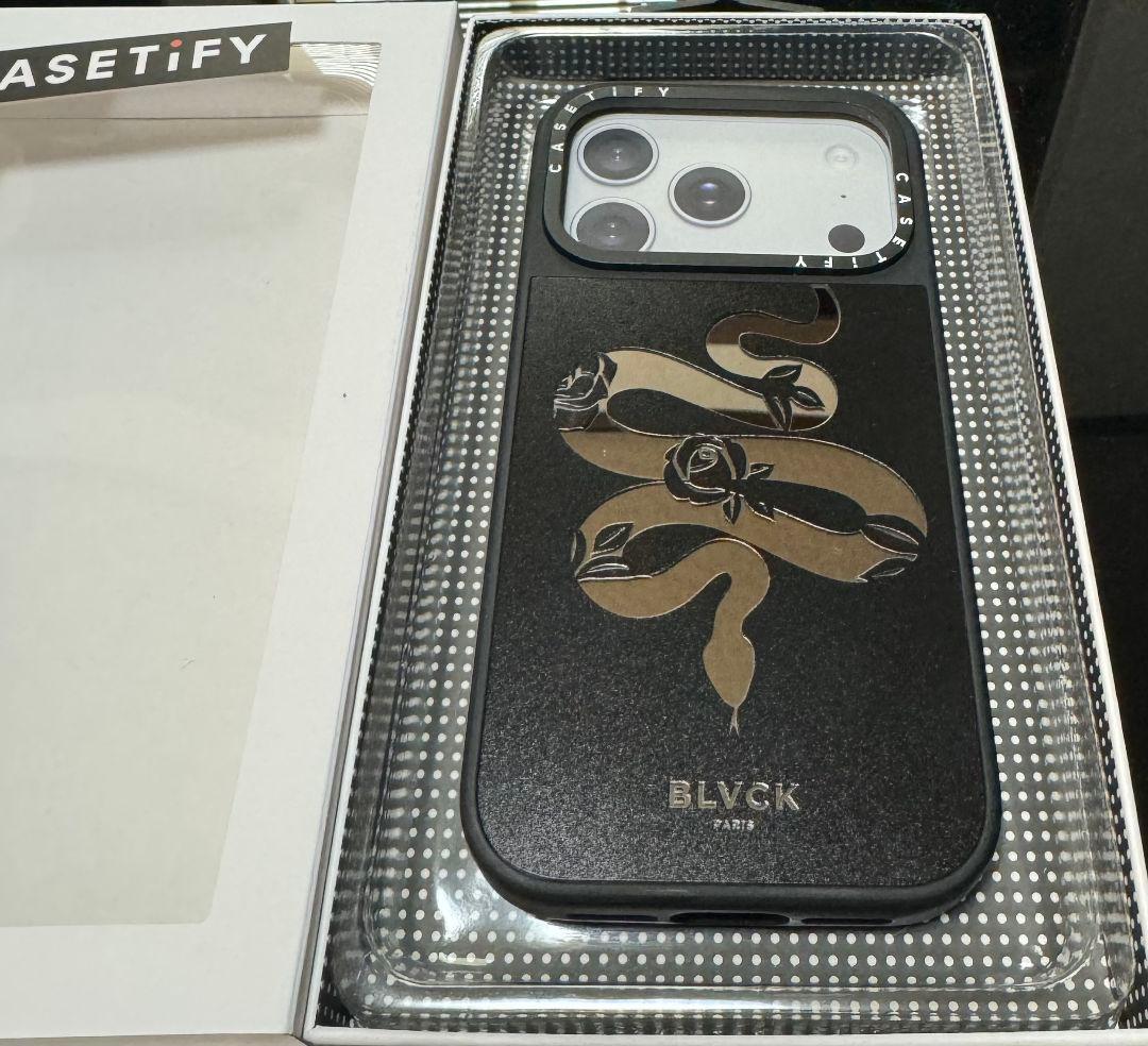 iPhone17Pro BLACK Paris 蛇 スネーク ケース