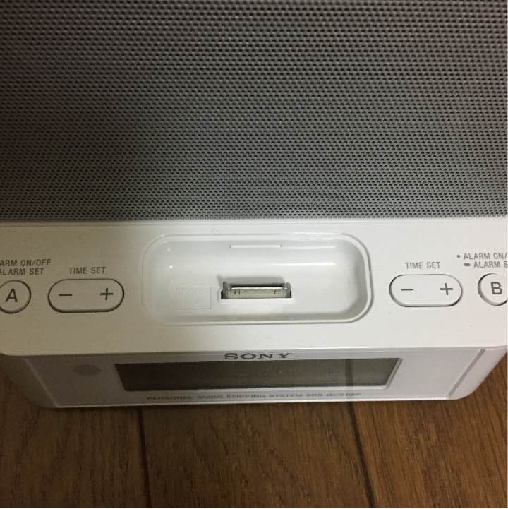 SONY スピーカー ※写真のiPhoneはつきません！
