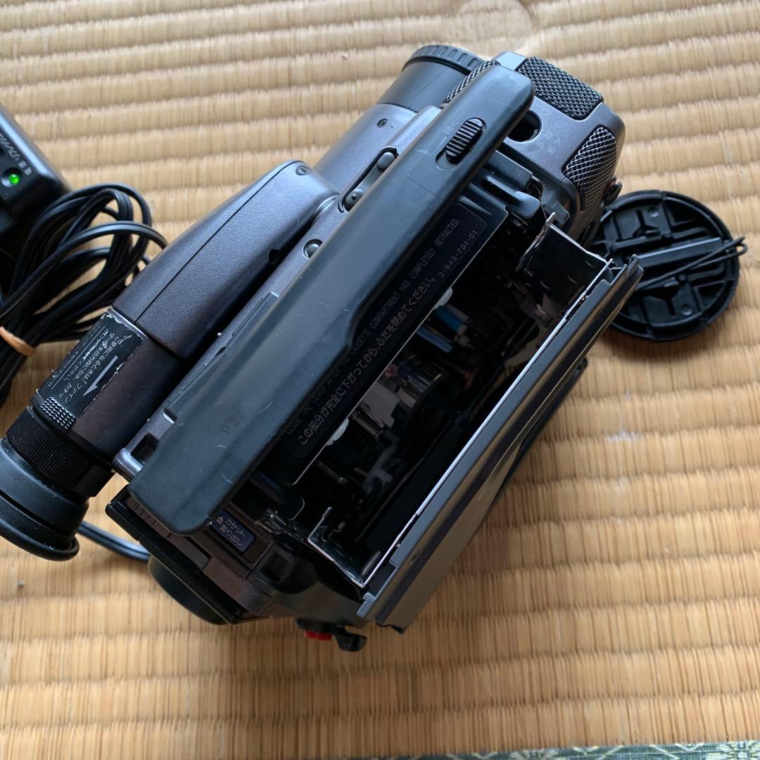 SONY CCD-TR900 8mm ビデオカメラ 簡易動作確認済み