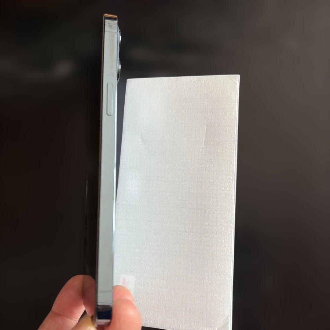 iPhone 12 Pro Max 128GB ケース付き　SIMフリー