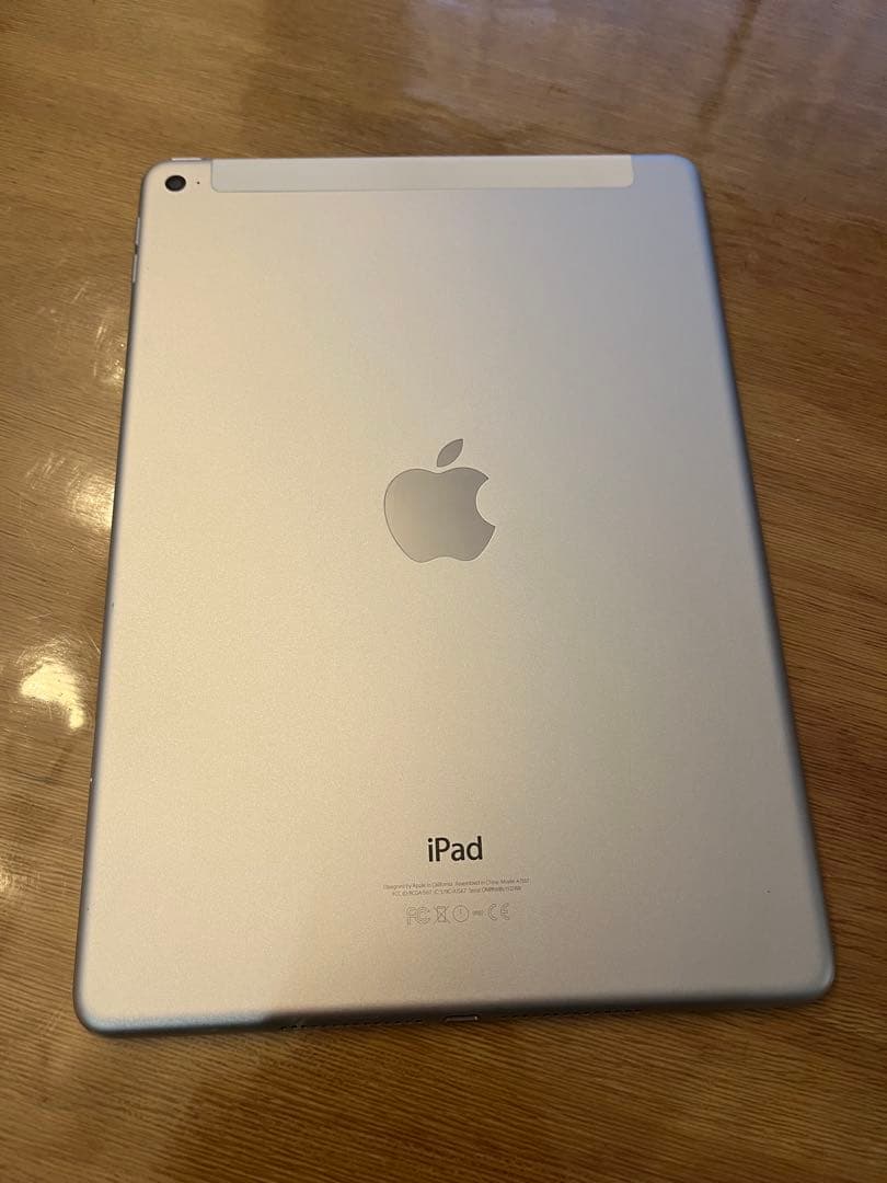 【新品フィルム付き】iPad Air 2(モデルA1567 16GB)シルバー