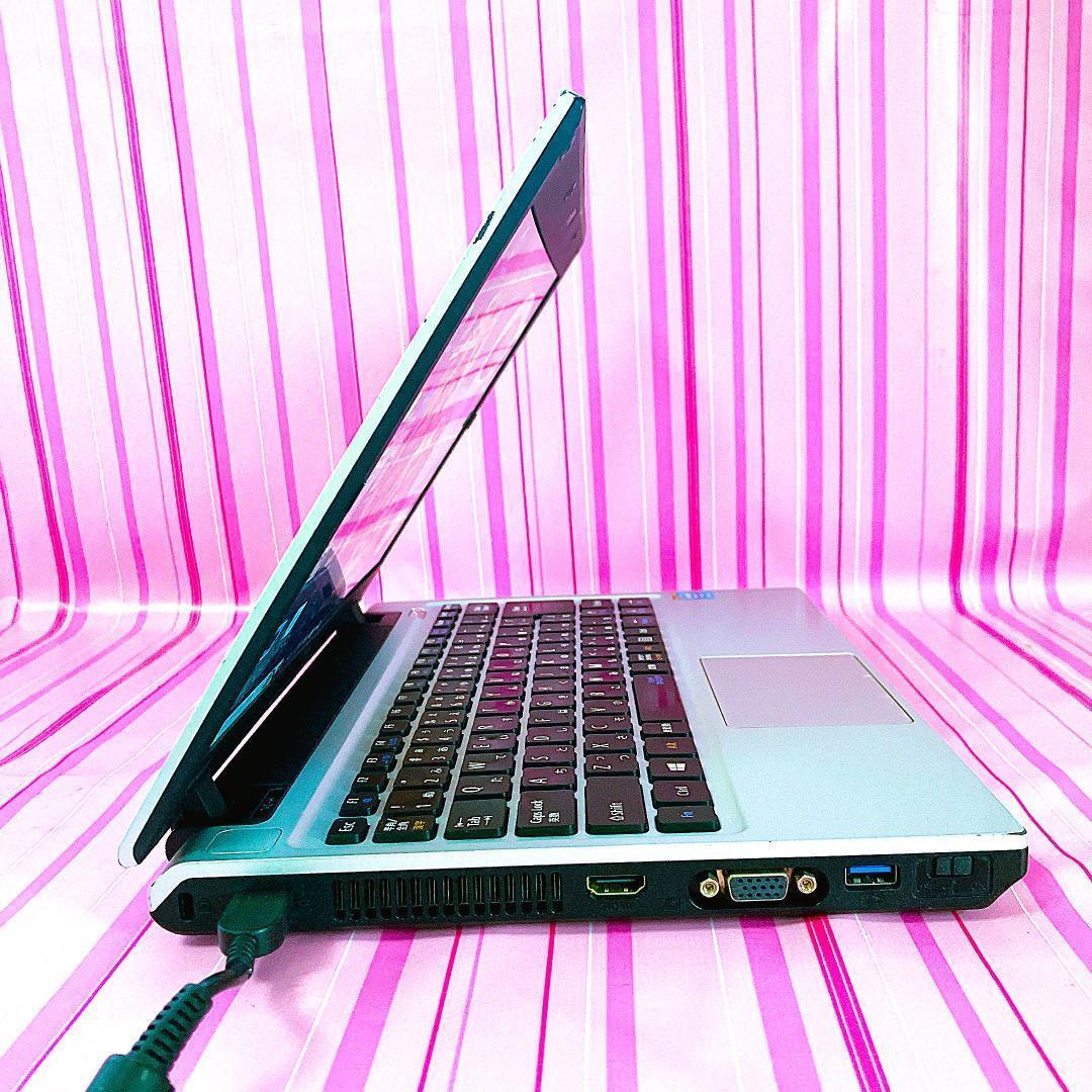 58お得✨小型✨ＳＳＤ✨CDやDVD鑑賞も✨NECノートパソコン