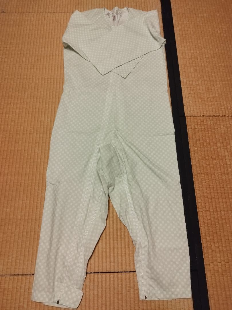 介護用　寝巻き　つなぎ　Ｌ 2枚　新品同様