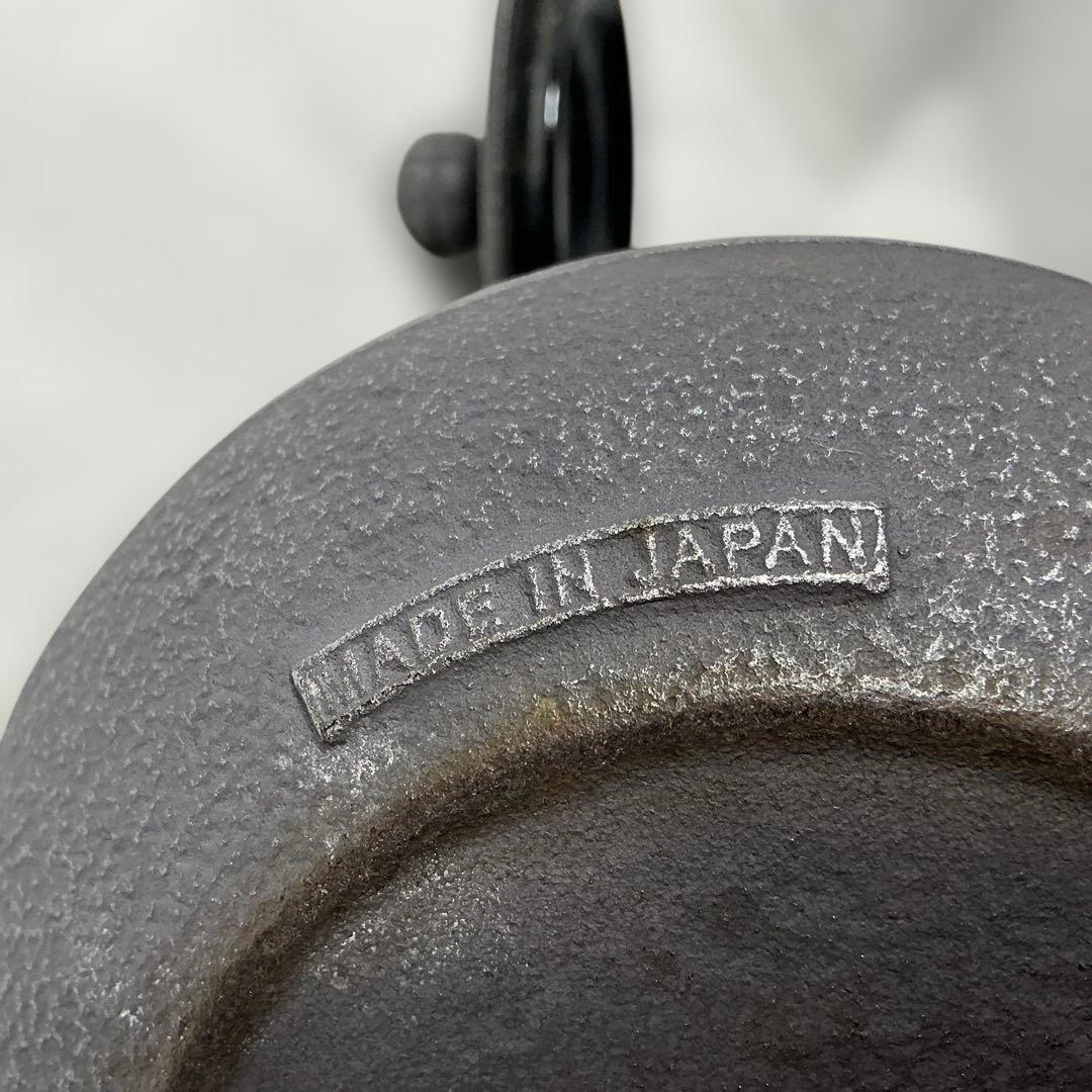 【美品】　岩鋳　Iwachu 『急須台有り』　亀甲　内面ホーロー黒　南部鉄器