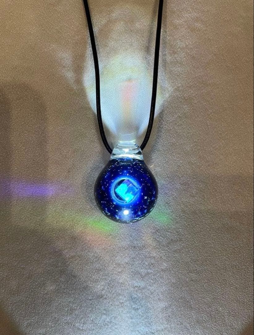 ガラス細工ペンダント