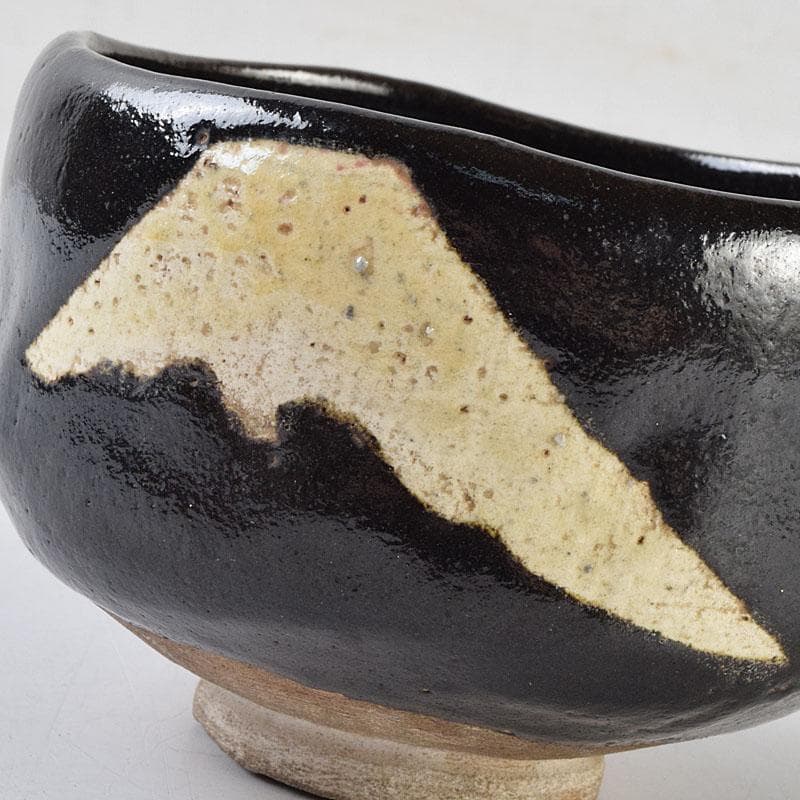 茶道具　川崎和楽造　富士絵　黒楽茶碗　共箱　C　R9606