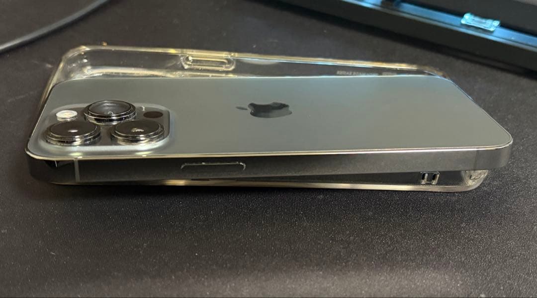iPhone 13 Pro グラファイト 透明ケース付き