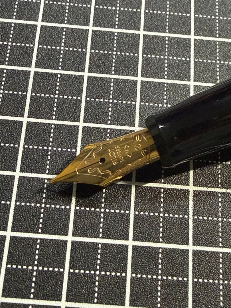 PILOT CUSTOM 67 BLACK 万年筆　字幅M