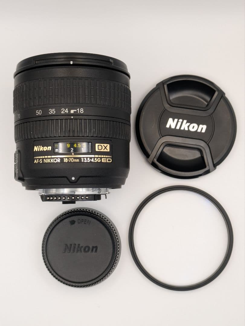 Nikon　D5500 ＋　レンズ　18-70 S数6,309回 6.5%以下