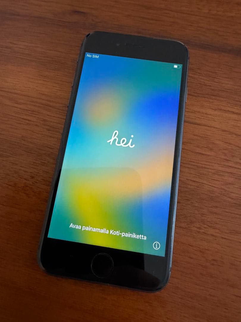 Apple iPhone 8 64GB スペースグレー 極美品 利用制限無し