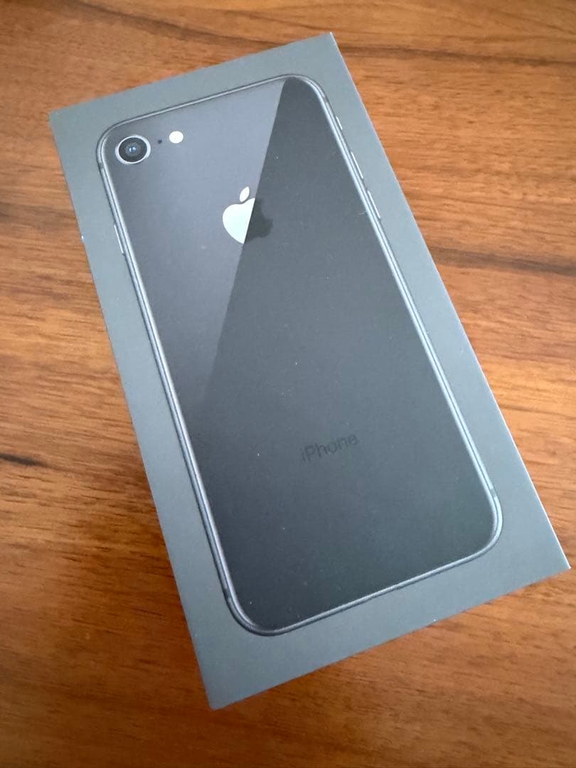 Apple iPhone 8 64GB スペースグレー 極美品 利用制限無し