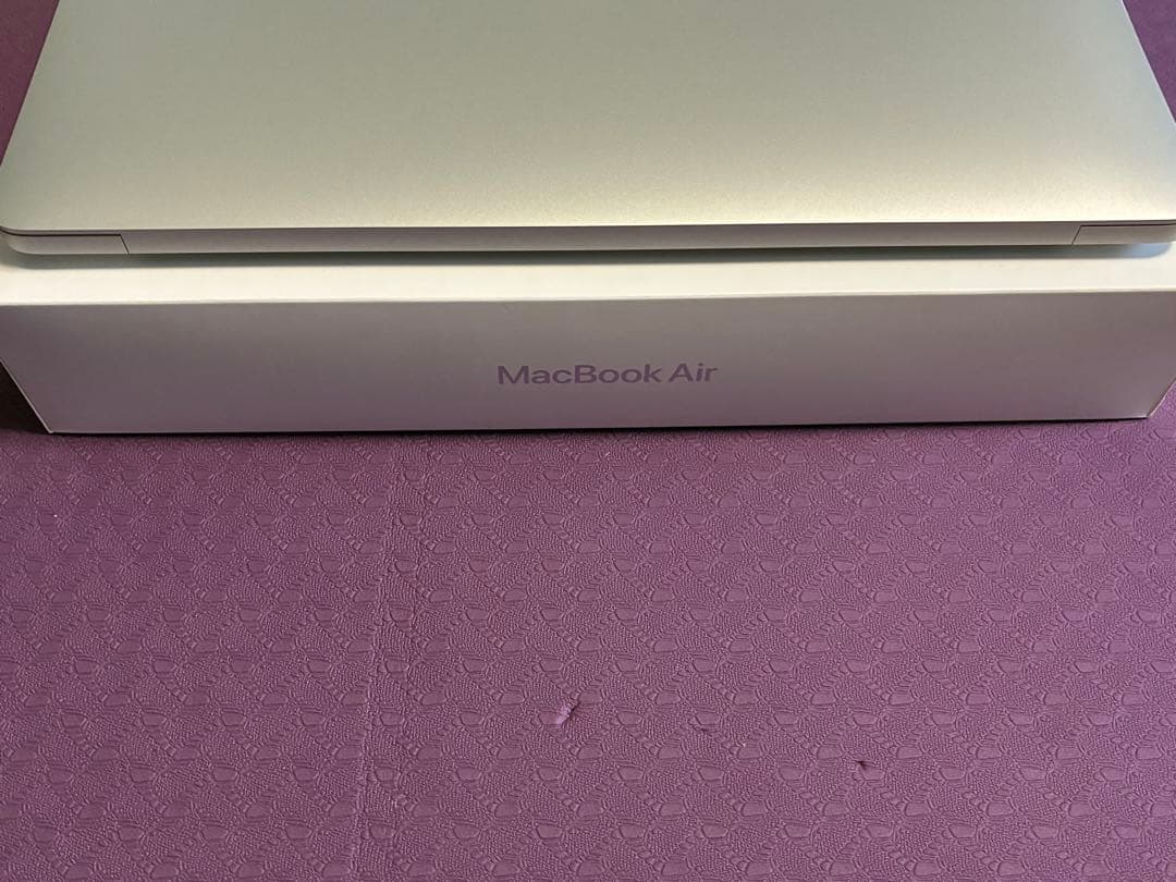 ［付属品未使用］2020MacBookair M1 256GB