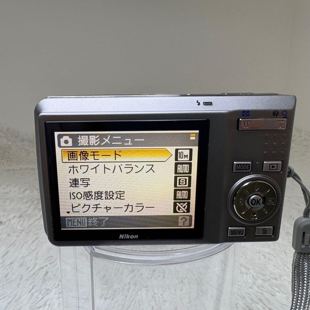 Nikon COOLPIX S550 SDカード4G シルバー コンデジ　動作品