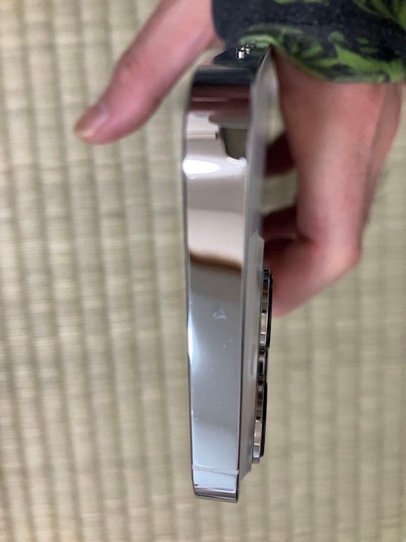 iphone 13pro 1TB ホワイトほぼ傷なし　バテリ78% SIMフリー