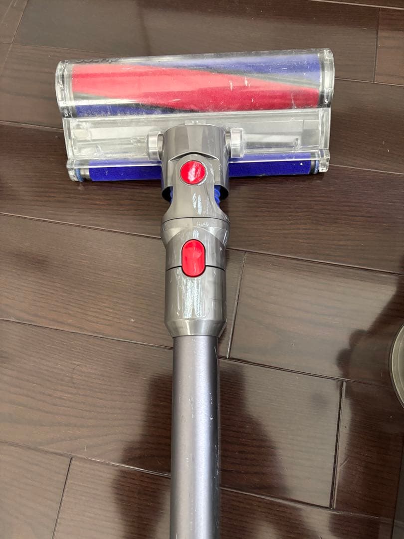 Dyson ダイソン v8 fluffy+ スティッククリーナー