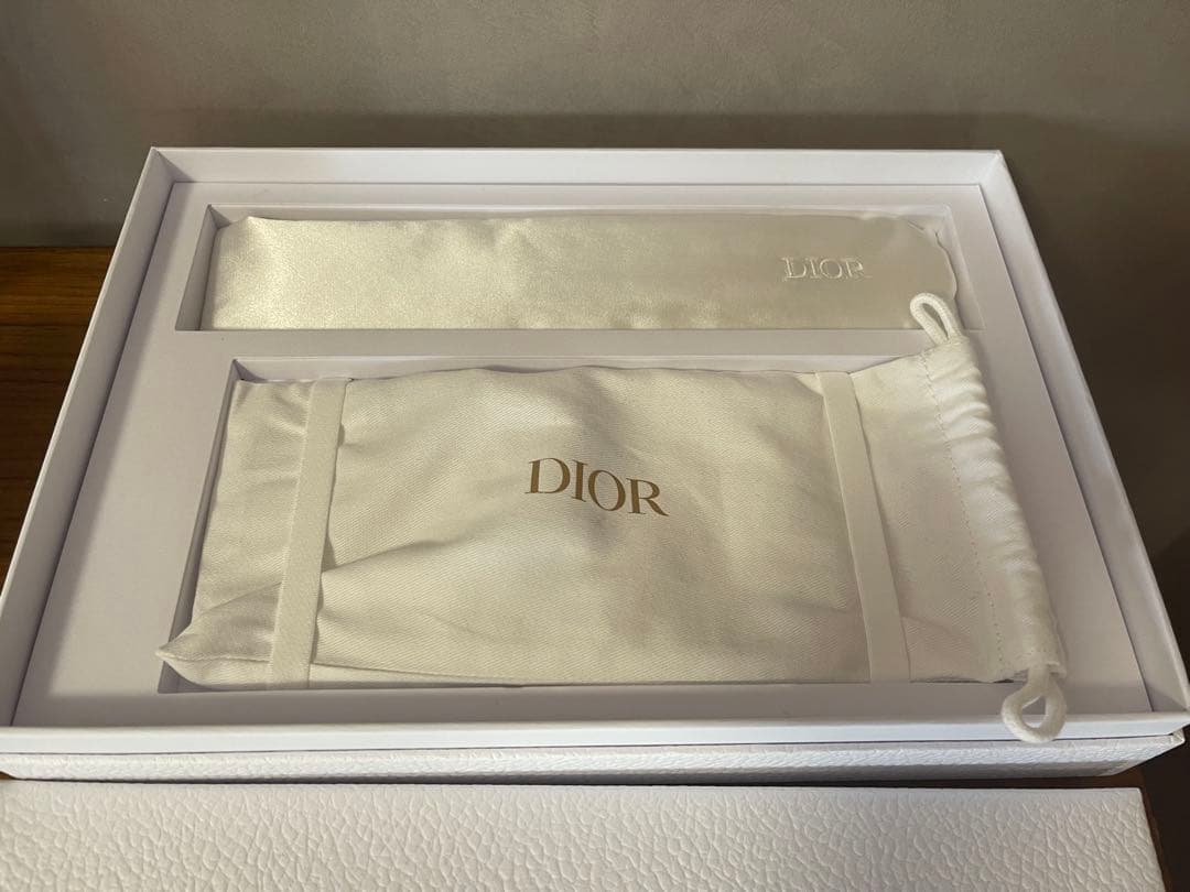 【非売品】DIOR 天然ホワイトクォーツ フェイスマスク 箱・保存袋付き