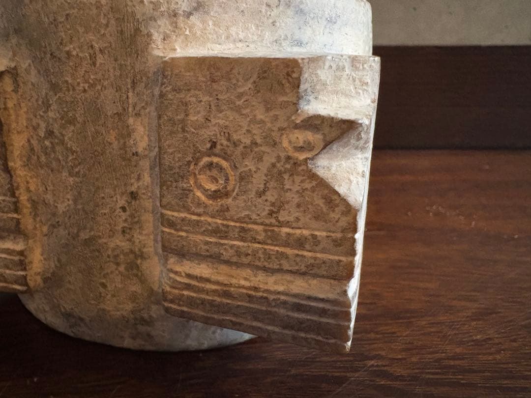 石？玉？の中国的置物　中国美術玉琮 10cm×10cm×高さ7cm 1150g
