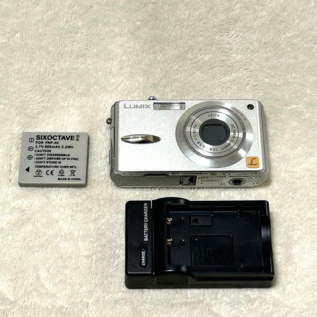 【美品 動作確認済】Panasonic LUMIX DMC-FX2 シルバー
