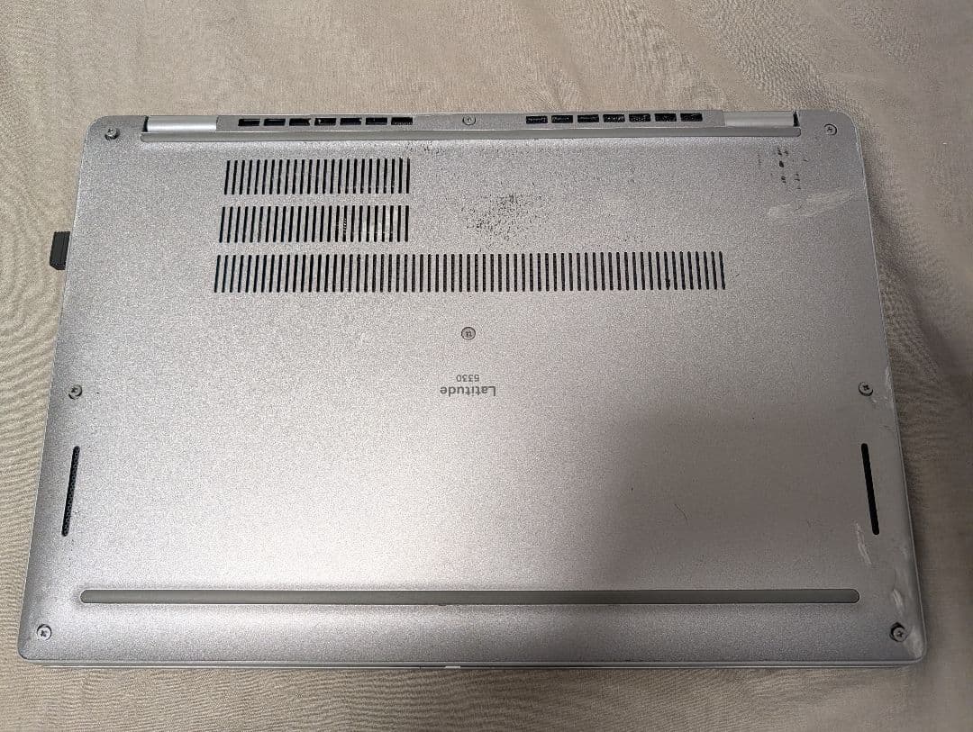 Dell13 ビジネス Core7 12世代 32GBメモリ256GB NVMe