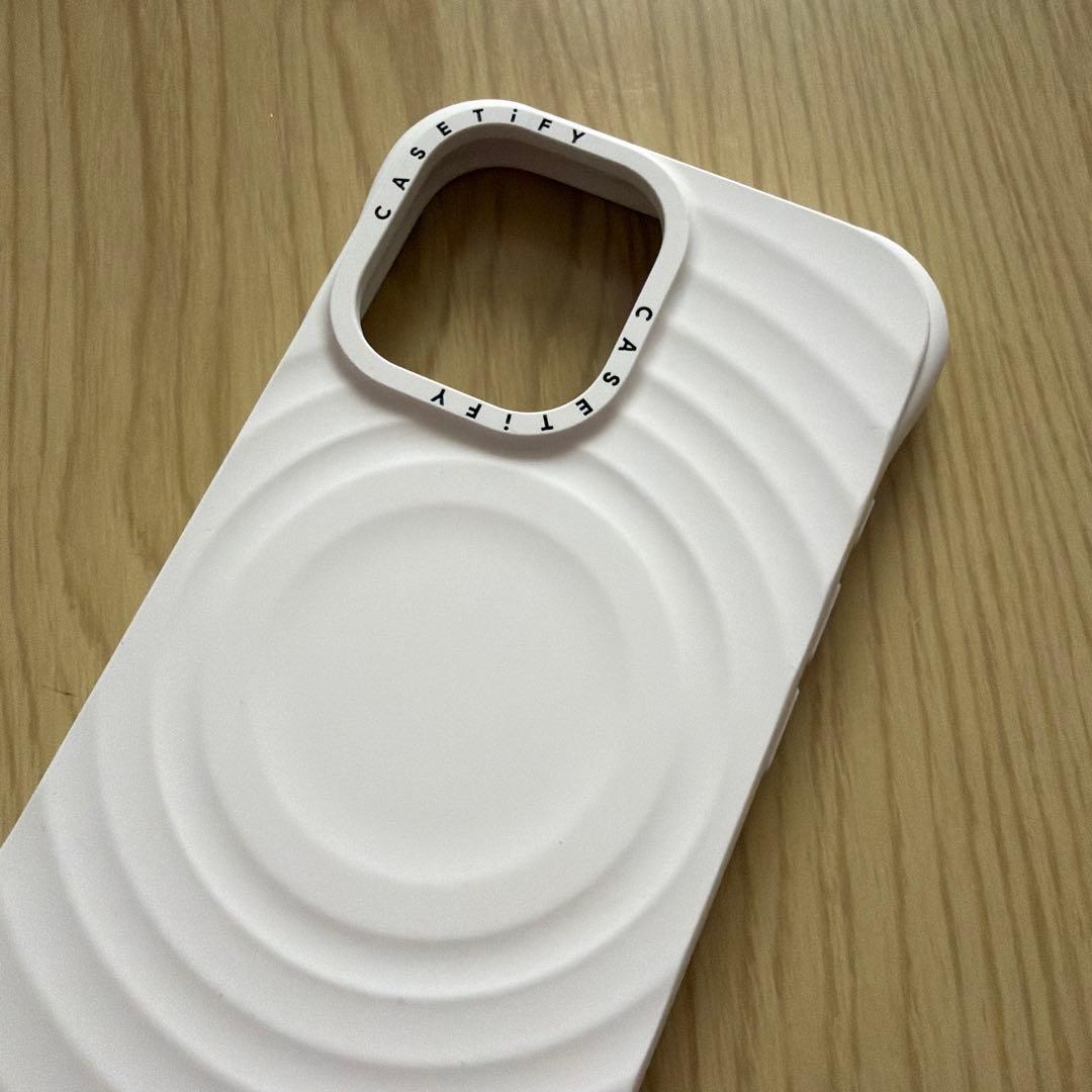 casetify ウェーブシリコンケース iPhone17 ホワイト