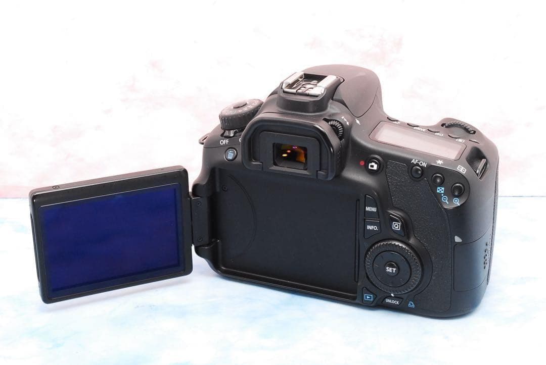 キャノン EOS 60D☆一眼レフカメラ☆高性能☆初心者でも扱いやすい☆