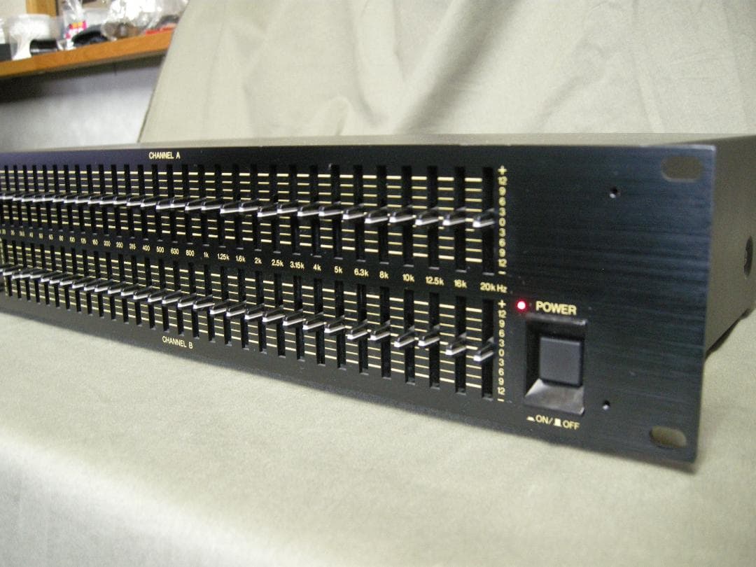 配信機器・PA機器・レコーディング機器 YAMAHA Q2031B