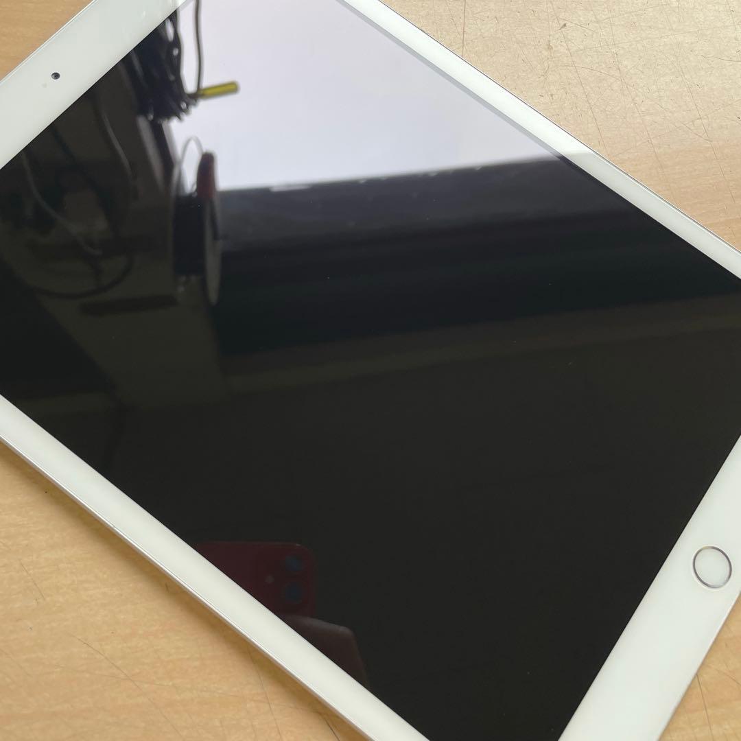 iPad 第8世代　A2270　Wi-Fi　シルバー　32GB 美品　ジャンク品