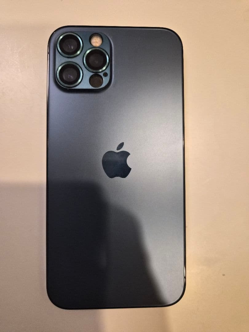 【美品】【箱つき】【海外版】iPhone 12 Pro SIMフリー 512GB