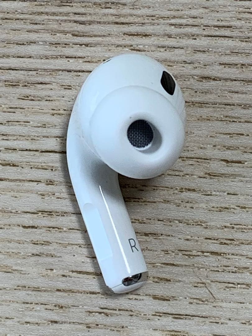 Q33 Apple AirPodsPro 第2世代 右耳